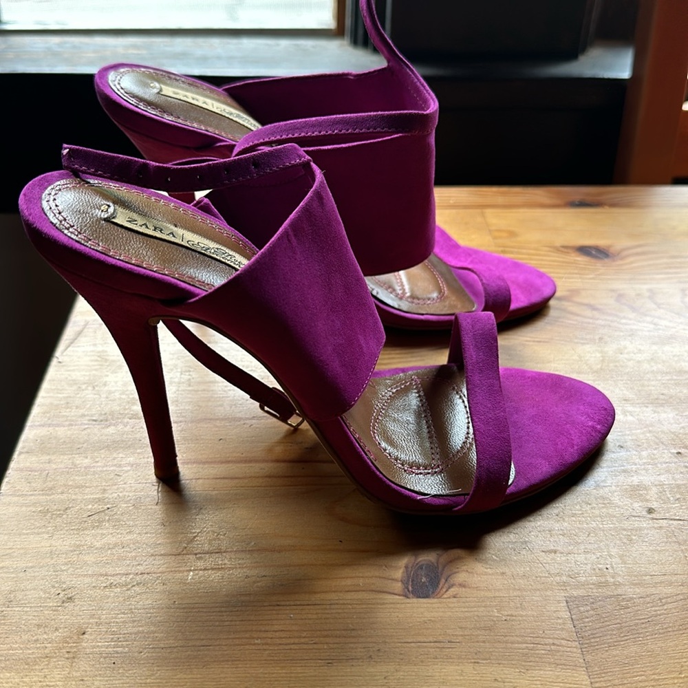 ZARA Fuchsia Sandals, perfect for a night or day out. - Picture 4 of 4